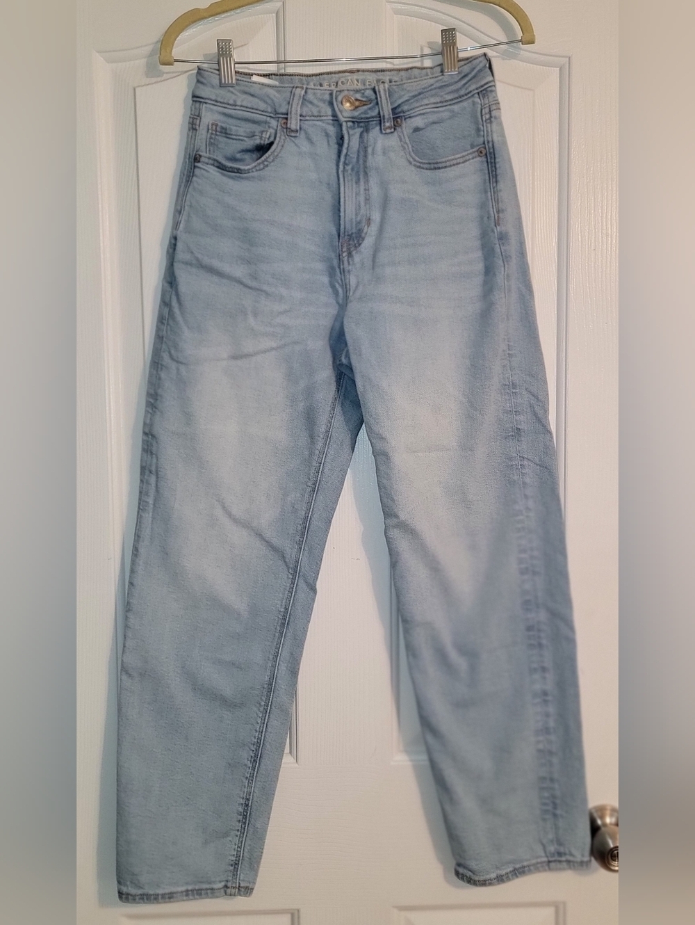 American Eagle  Mom Straight  Jeans